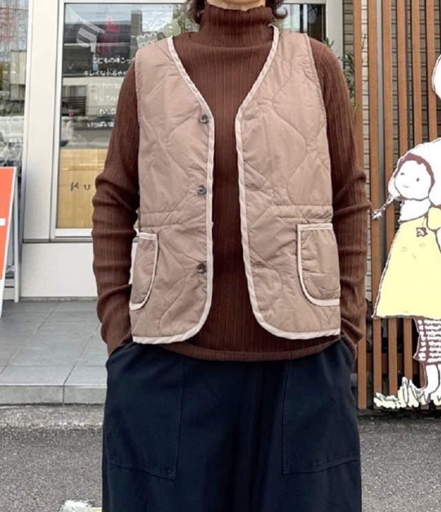 ESTROISLOSE　ライトキルト ベスト（ベージュ） EB25312