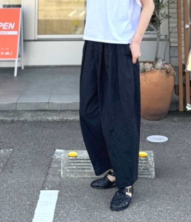 ESTROISLOSE　ワッシャーポプリン パンツ（ブラック）EB26218