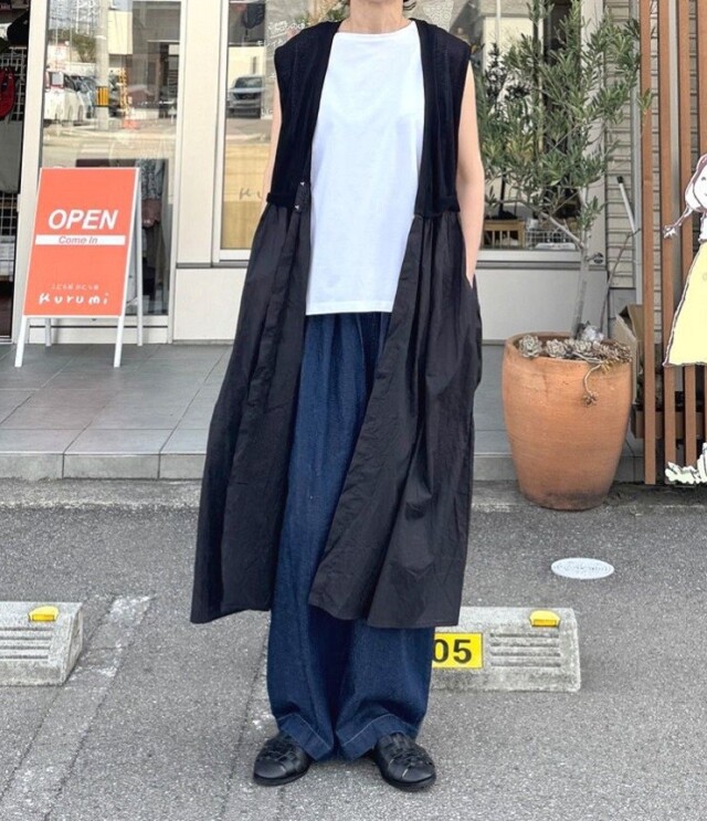 【20%OFF】mao made　ひらひらスカート付き ロングジレ（ブラック） 521130