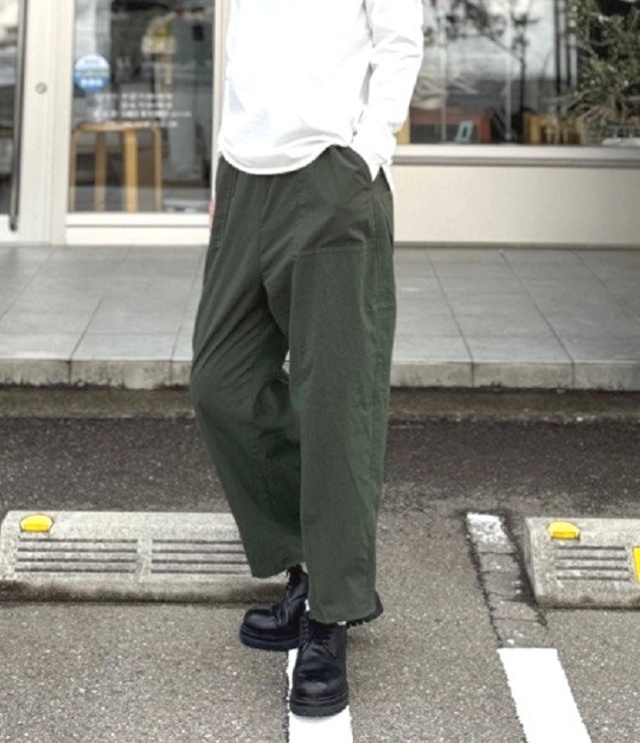 chloro sister  綿シルクネップ ダーツパンツ（カーキ） CS1192  #chloro sister_toujours ensemble