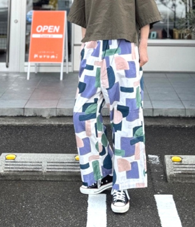 prit　40/1ブロード コラージュプリント ワイドパンツ（ナチュラル） P71621