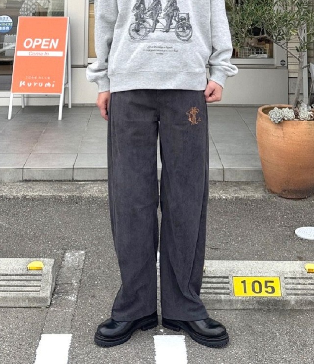 THOMAS MAGPIE　バレルパンツ（チャコールグレー）  2254306