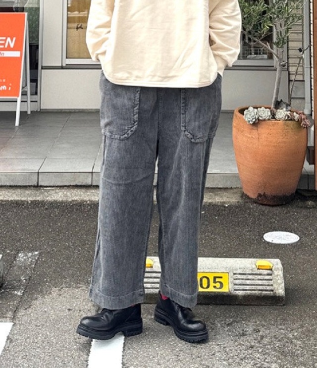 ESTROISLOSE　ソフトコーデュロイ パンツ（チャコール）EB25407