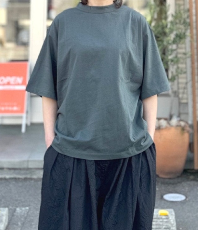 ESTROISLOSE　フルタンブラー天竺 5分袖 Tシャツ（チャコール）EC25103