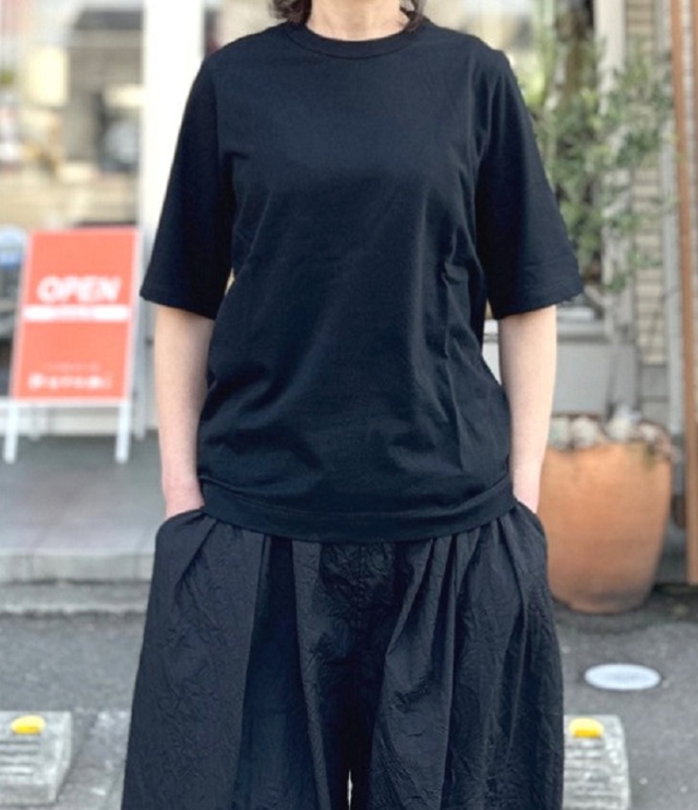 ESTROISLOSE　シック天竺 ちょうどいいサイズ Tシャツ（ブラック）EC26208