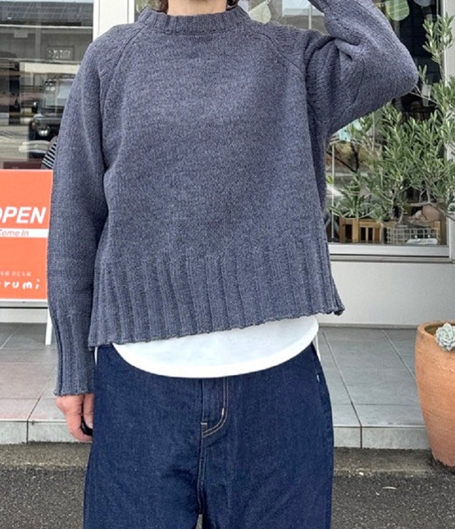 mao made　ざっくり ローゲージ クルーネック プルオーバー（チャコール） 551111