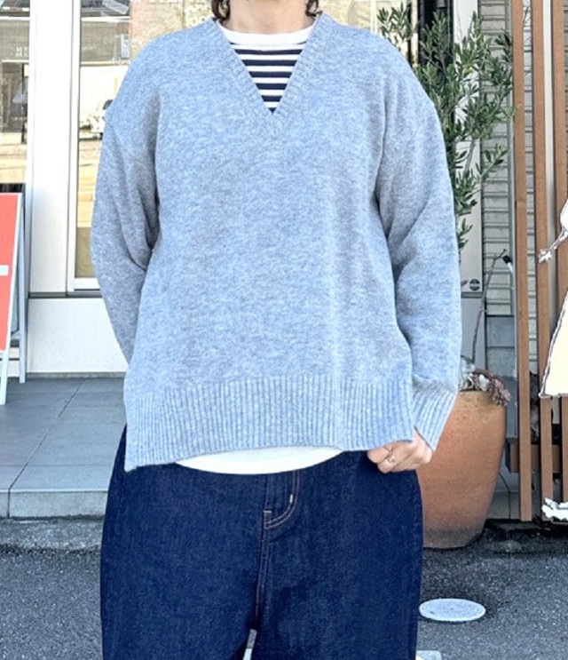 mao made　レイヤード風 Vネック プルオーバー（TOPグレー） 551130