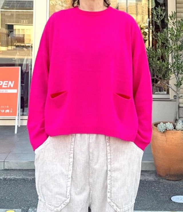 mao made　チラリ配色 ポケット付き ワイド プルオーバー（ピンク/レッド） 551105
