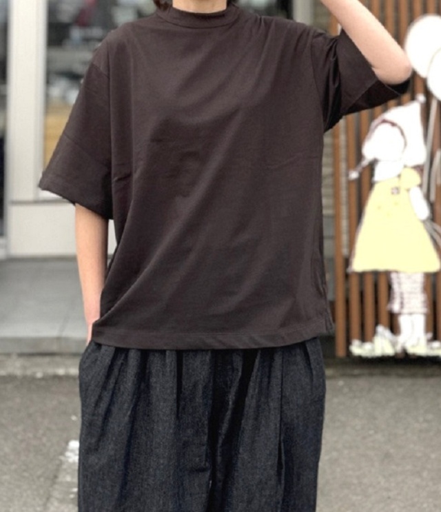 ESTROISLOSE フルタンブラー天竺 5分袖 Tシャツ(ブラウン)EC25103