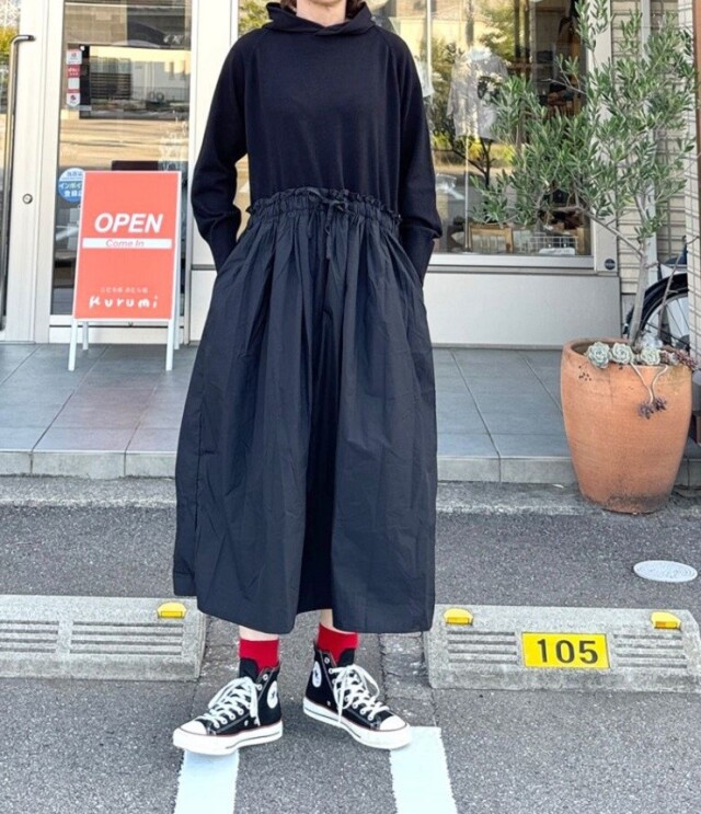 【30%OFF】mao made　新定番！最強の普段着 フード付き ワンピース（ブラック） 541123