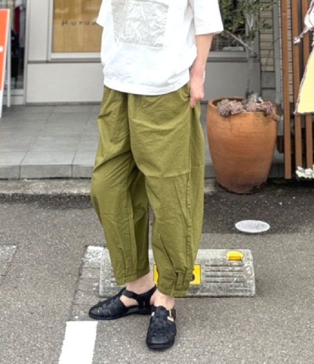 prit 50/1オーガニックコットン 強撚ダンプ 固仕上げ 裾タック バギーパンツ(オリーブ) P71610