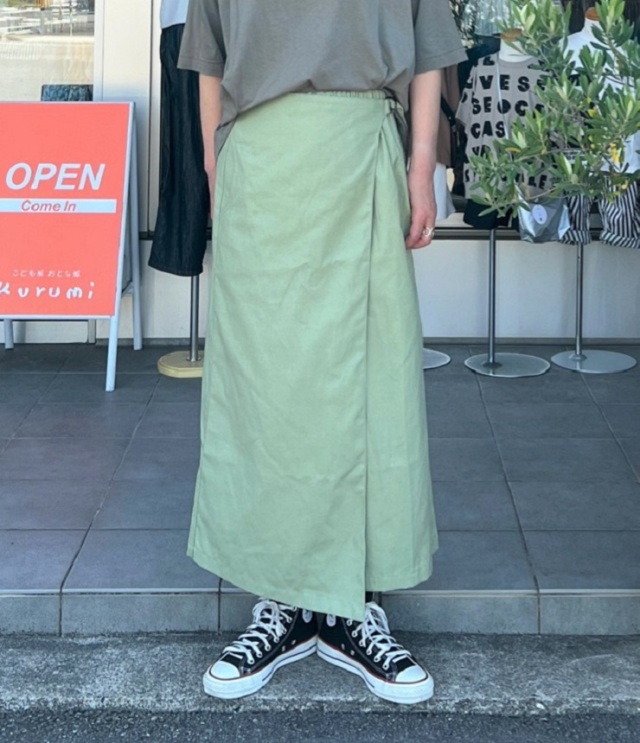 【50％OFF】chloro sister　オーガニック スラブ バックサテン ラップ風スカート（カーキ） #chloro sister_toujours ensemble