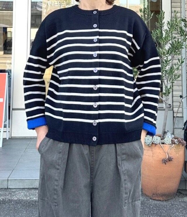 mao made　BORDER 裏の配色が決めて 2WAY プルオーバー（ブラック×オフベージュ） 541104