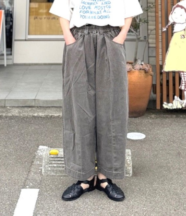 ESTROISLOSE　フェード加工ツイル パンツ（チャコール）EB26109