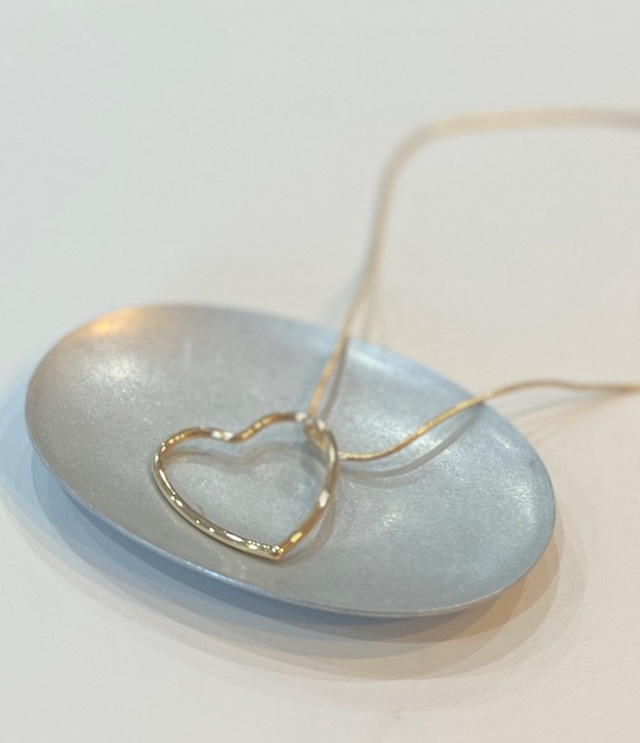 【40%OFF】THEATRE PRODUCTS　メタルハートフレーム ネックレス（ゴールド、シルバー）