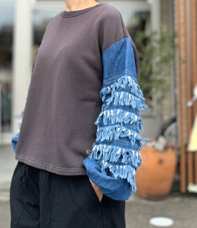 【40%OFF】Go To Hollywood　ビンテージ裏毛 袖フリフリ スウェット　ブラック（レディース）