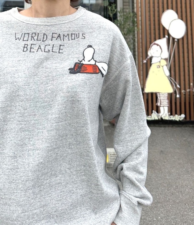 DENIM DUNGAREE 　裏毛 SNOOPY SLEEP スウェット　グレー（レディース）  22581497