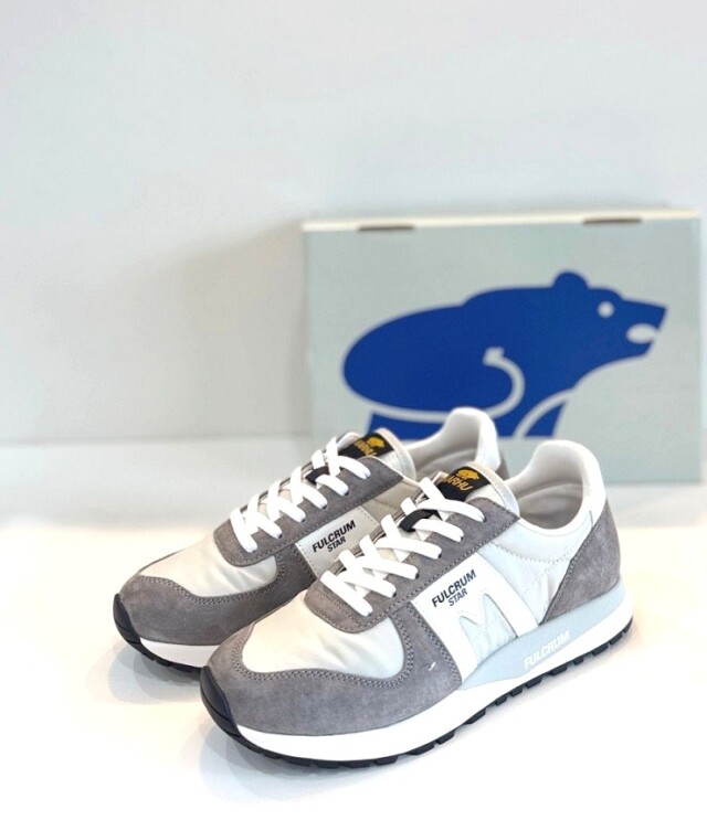 KARHU  カルフ  Fulcrum Star フルクラムスター（Gray Flannel/Bright White） KH870001