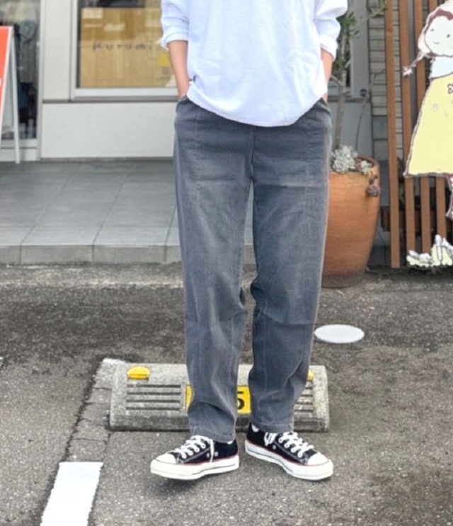 OFFICIAL TEAM　ブラックデニム テーパード パンツ　グレー（アダルト） 1226252M　#NEEDLE WORKS_OFFICIAL TEAM_NEWO