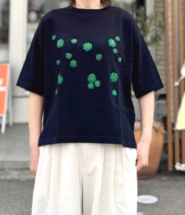 mao made　ちっちゃいお花 ポコポコ  ししゅう 5分袖 ニット TEE（ブラック）611146