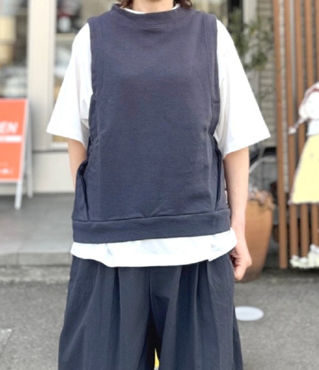 Sabbatum　30/-裏毛 カシュクールベスト（チャコール） SA-29201