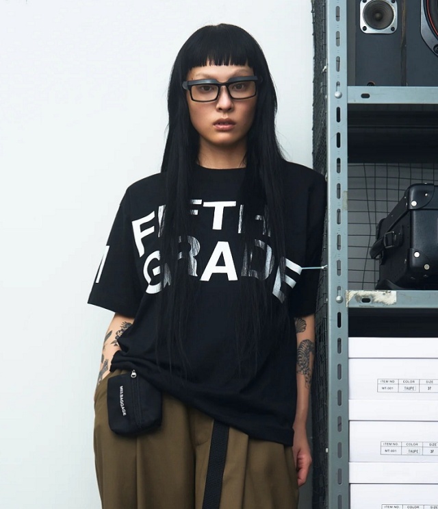 M53.　FIFITH GRADE  T-SHIRT フィフス グレード Tシャツ（ブラック）ユニセックス　MC-129F