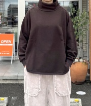 ESTROISLOSE ｴｽﾄｩﾛﾜﾙｰｽﾞ