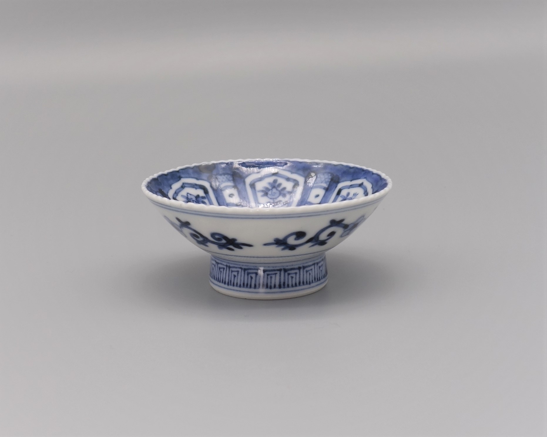 酒盃 染付芙蓉文 [ 妙泉陶房 山本長左 ]