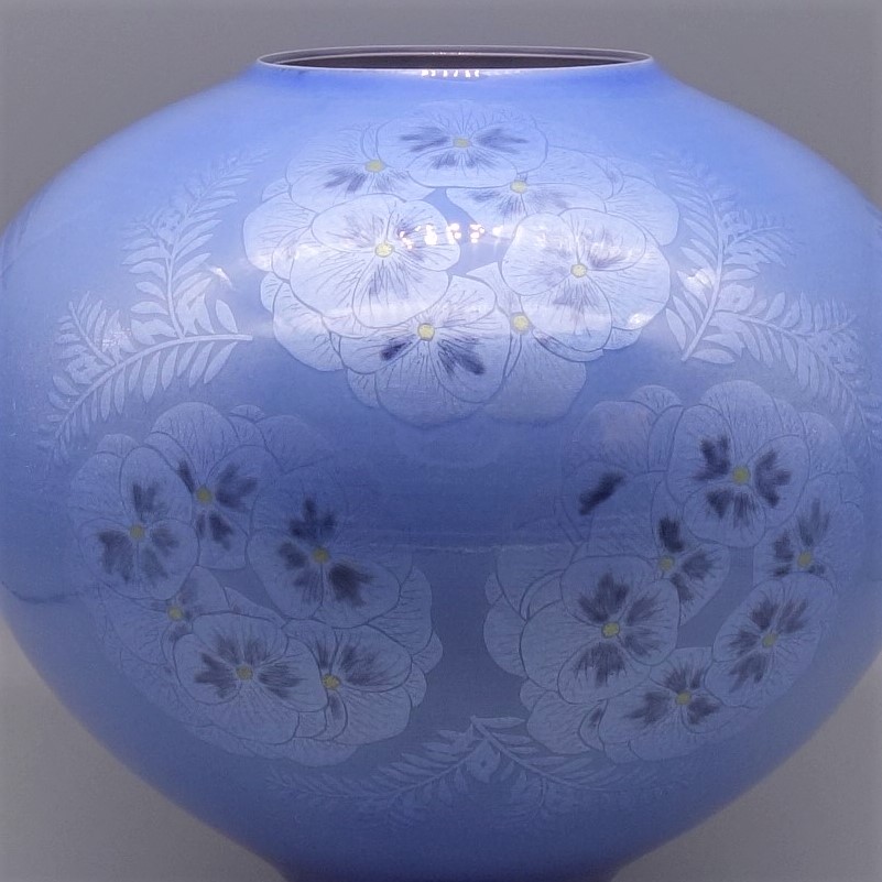 バーゲンで 花瓶（10号） ] 中田一於 [ 淡青釉裏銀彩花文 工芸品