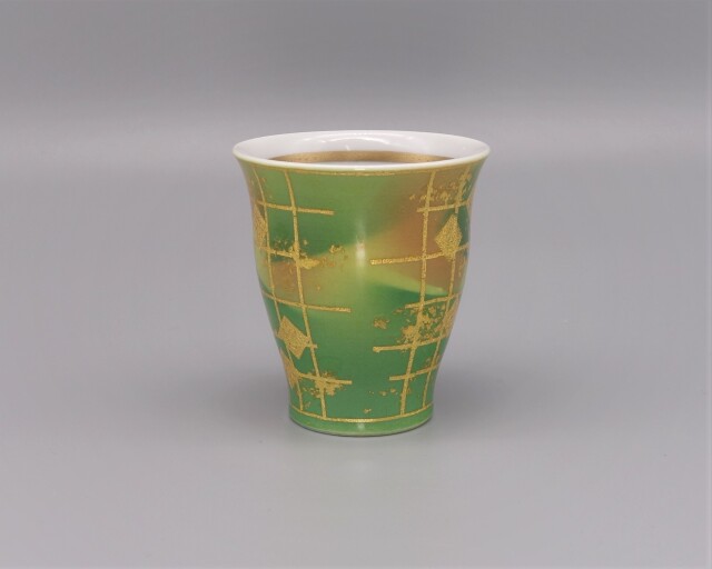 香合　九谷焼　山田登陽志 ぐい呑 金箔彩 [ 山田登陽志 ]