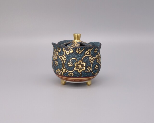 香炉（2.3号花形） 渦打青粒盛金宝相華唐草図 [ 三代 仲田錦玉 ]
