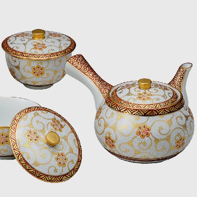 【送料無料】九谷焼ギフト ご贈答品 御祝い 九谷焼蓋付茶器 本金白粒鉄仙 佐伯信平