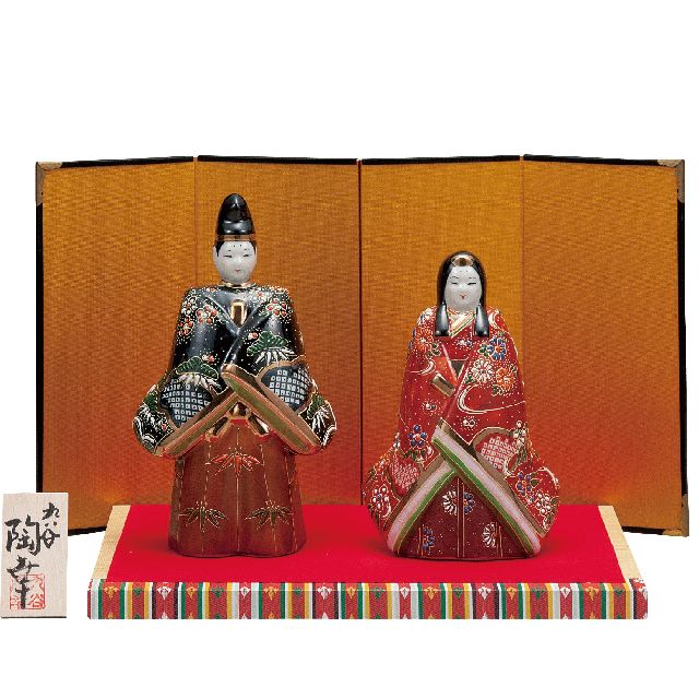 【送料無料】【雛人形】桃の節句 ギフト ご贈答品に 九谷焼6.5号立雛 鹿の子盛 （台・敷物・立札・屏風付）
