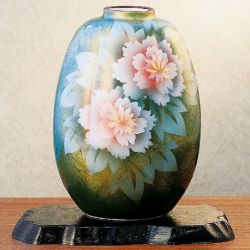 九谷焼ギフト ご贈答品 御祝い 九谷焼8号花瓶 牡丹（台付）