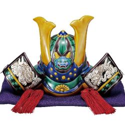 九谷焼ギフト 端午の節句 初節句御祝い 九谷焼10号兜 交趾 （布団・立札付）