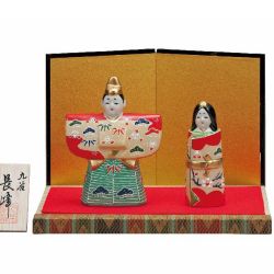 【送料無料】【雛人形】桃の節句 ギフト ご贈答品に 九谷焼3.8号立雛 赤松竹梅 （台・敷物・立札・屏風付）