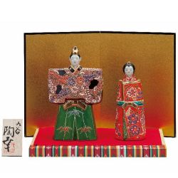 【送料無料】【雛人形】桃の節句 ギフト ご贈答品に 九谷焼5.5号立雛 細描盛 （台・敷物・立札・屏風付）