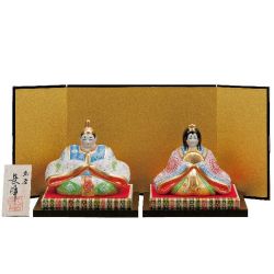 【送料無料】【雛人形】桃の節句 ギフト ご贈答品に 九谷焼5号雛人形 白盛 （台・敷物・立札・屏風付）