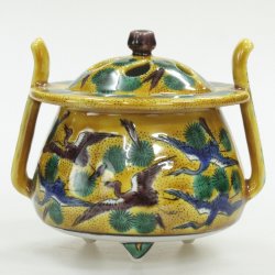 【送料無料】九谷焼アウトレット!! ５０％OFF!! 九谷焼3.5号香炉 吉田屋松に鶴