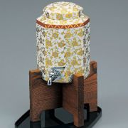 【送料無料】九谷焼ギフト ご贈答品 御祝い 九谷焼焼酎サーバー 白粒鉄仙