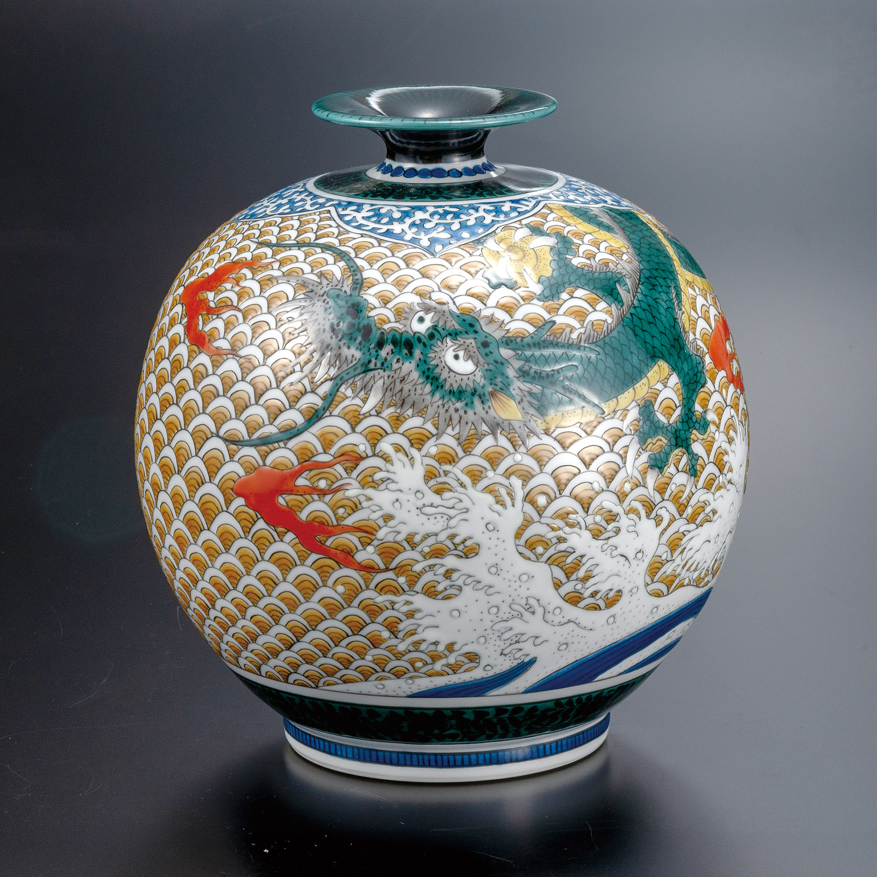 7.2号花瓶・青手龍神