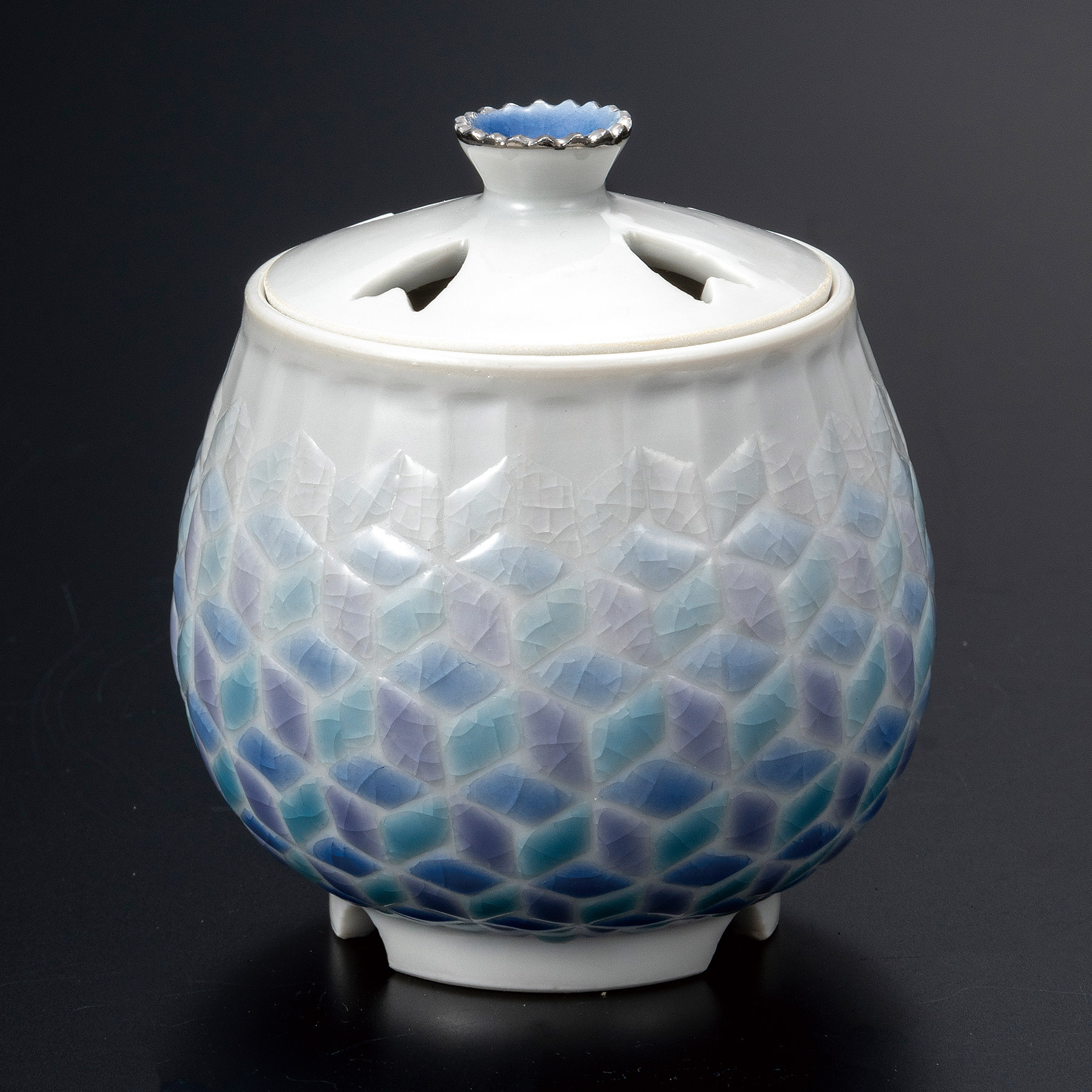 2.8号香炉・紅掛空色