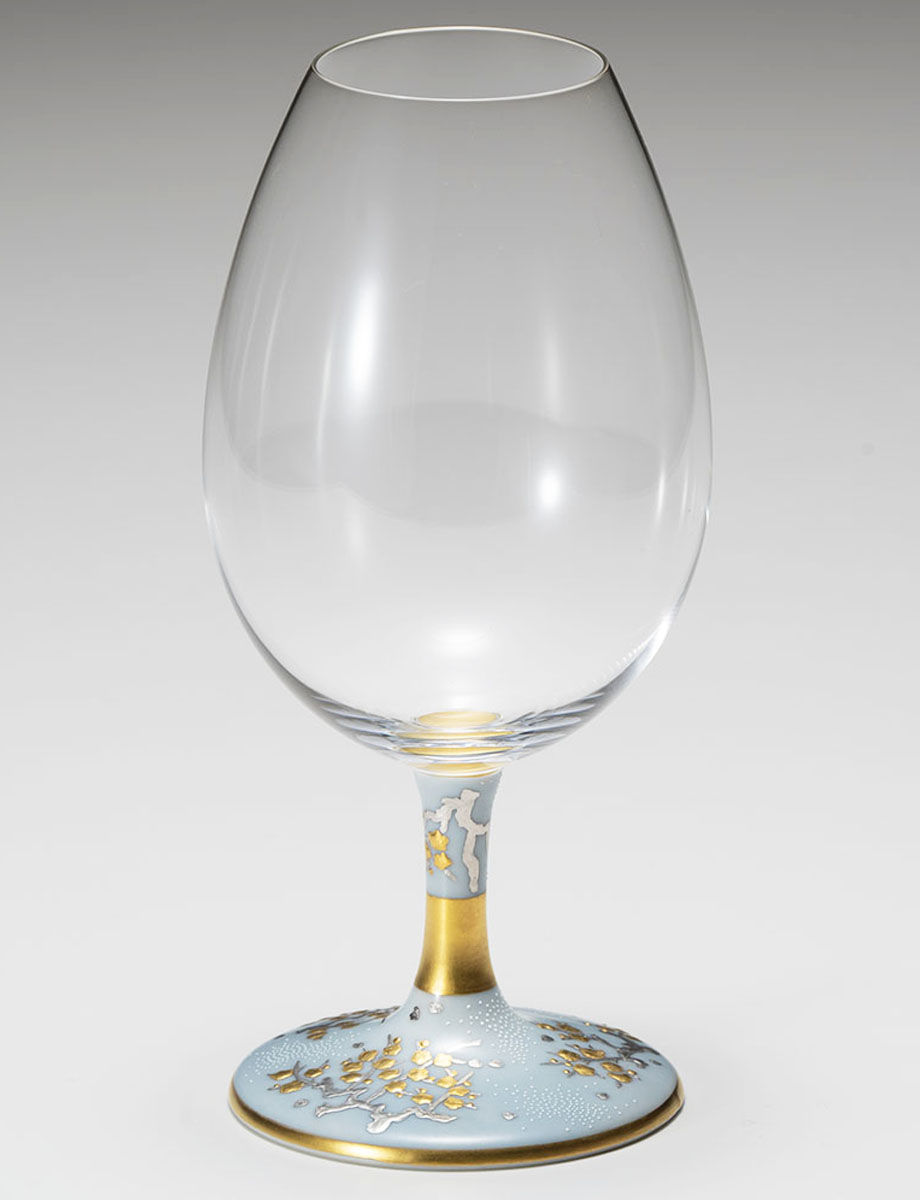 酒グラス　白金盛蝋梅図水色地白粒 / 仲田錦玉