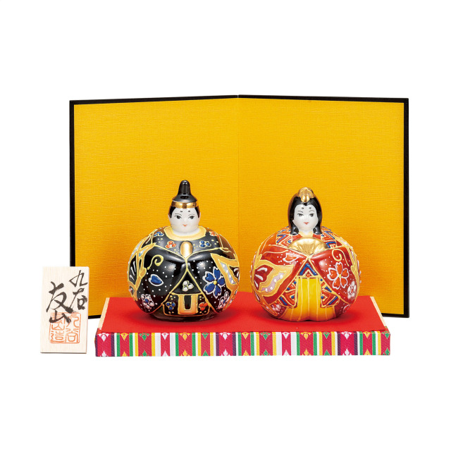 3号玉雛人形・胡蝶文（台・敷物・立札・屏風付）