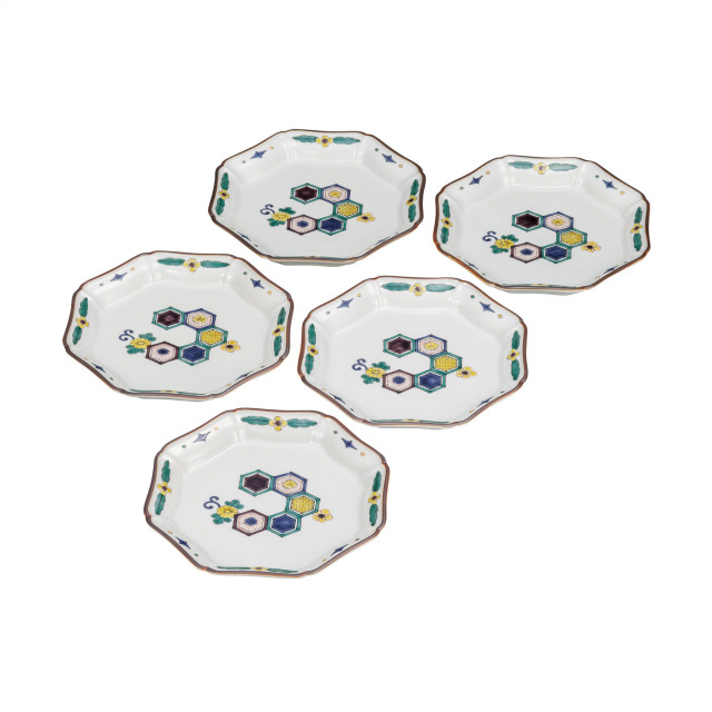 6号皿揃・亀甲文