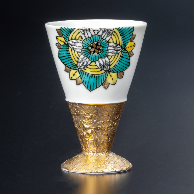 酒盃・線描色絵金彩