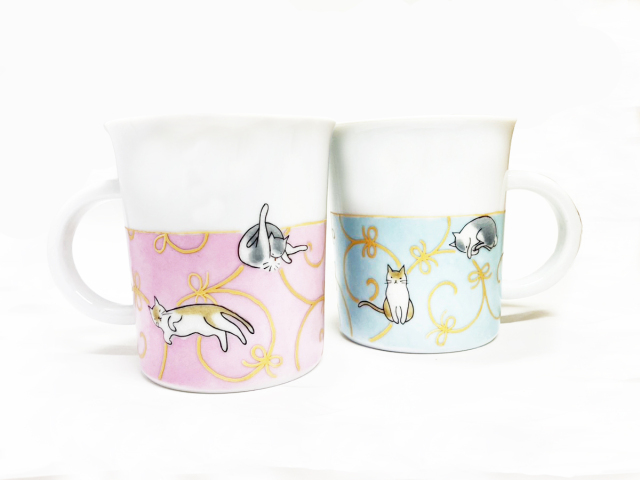 リボンと猫マグカップペア