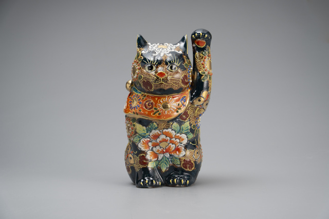 7号招き猫・盛花と蝶 左のみ