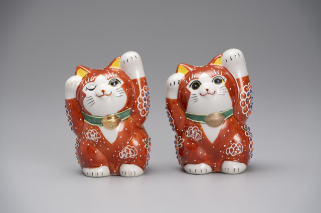 両手挙げ招き猫・赤盛(普通・ウインク)