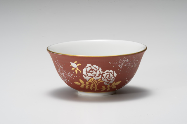 仲田錦玉・白金盛薔薇図赤地白粒